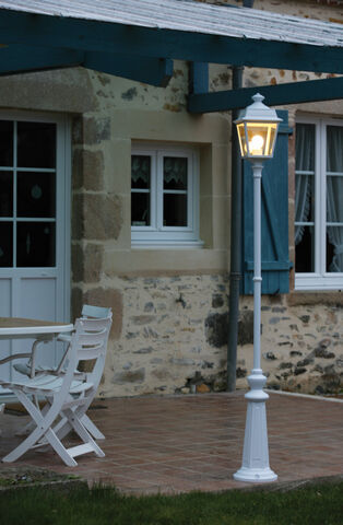 Place des Vosges 01.12. Tradition | Gartenleuchte von Roger Pradier